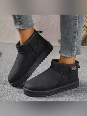 Women’s Black Mini Ankle Winter Boots Warm Fleece Lined Slip On Platform Shoes